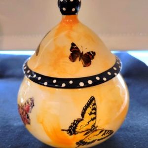 Rare find! Ceramic jar hand-crafted and painted by Bill Smith/Kiwi Studio, Inc.